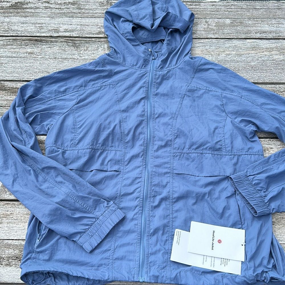 Lululemon Hood Lite Jacket Oasis Blue Size 12 NWT water repellent